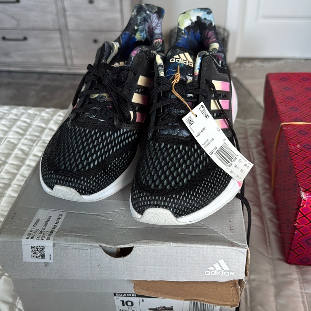 adidas EQ21 Run Women's Athletic Shoes - Black and Pink NWT